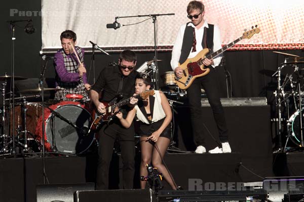 CARMEN MARIA VEGA - 2012-07-22 - PARIS - Parvis de l'Hotel de Ville - 